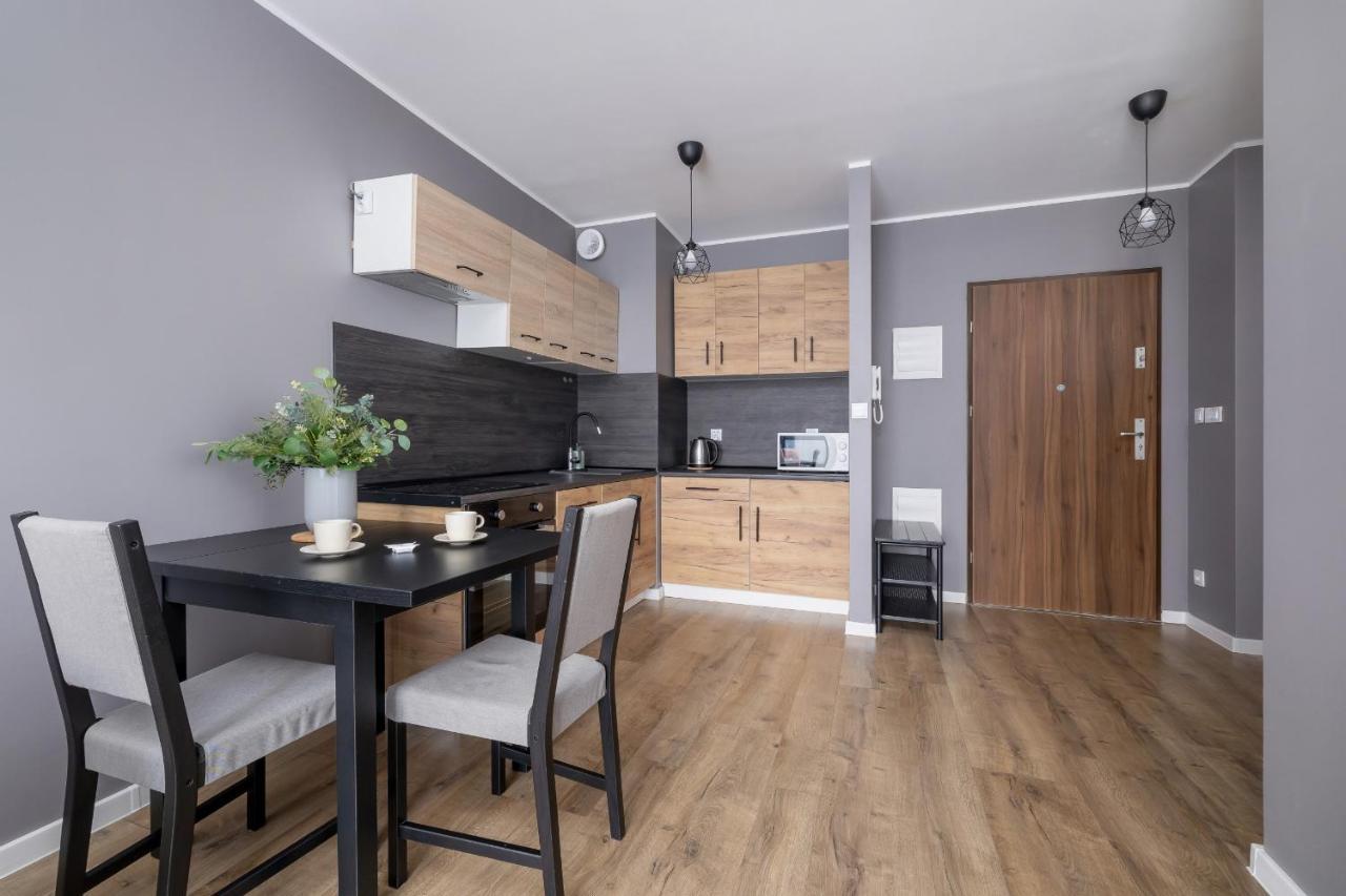 Comfy Apartment Pachonskiego With Parking In Krakow By Noclegi Renters Exterior foto